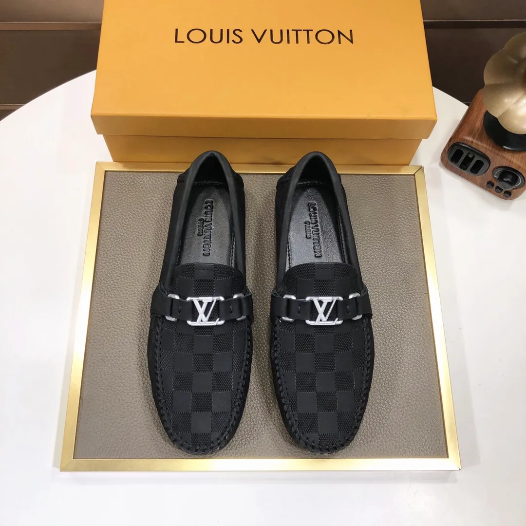 Men's men's shoes 💰420💰 [LV Doudou shoes] (water-dyed cowhide lining) new model is on the market, available on the official website. The new Doudou shoes are processed into single-color materials, and the uppers are made of imported cowhide material. The body of the shoe is fully hemmed with mark thread, and is lined with imported original cowhide leather. The elegant shoe shape is super suitable for all-matching, and the size is 38-44.